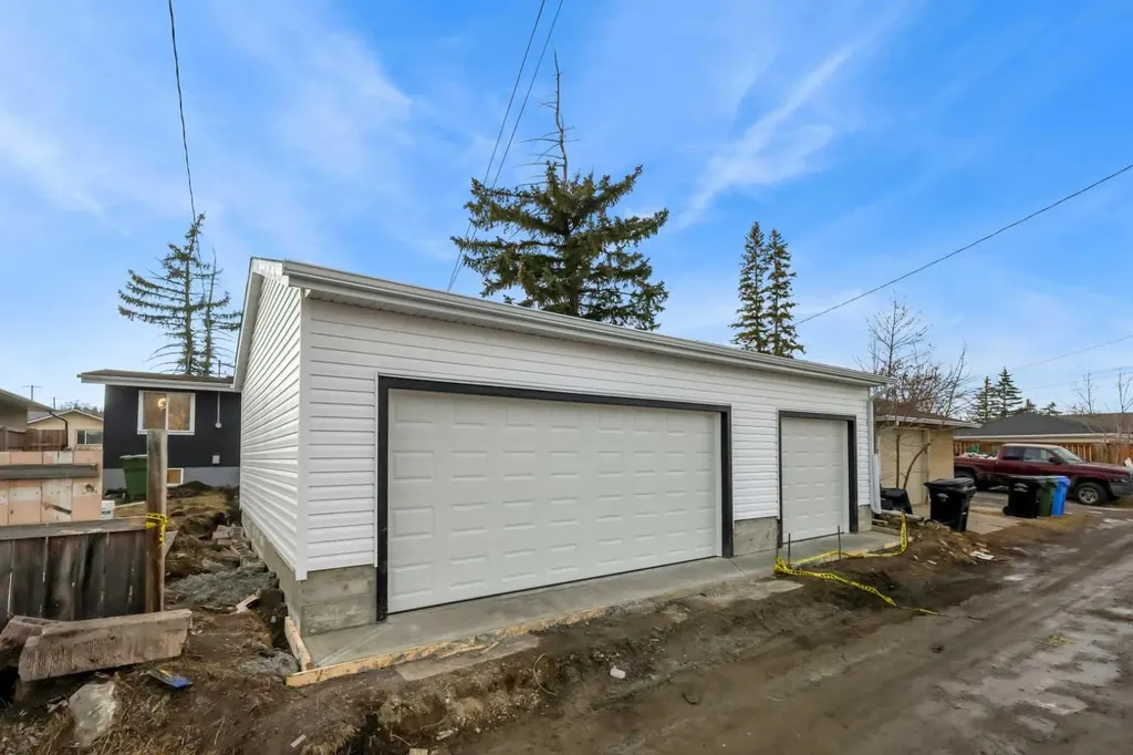 6316 Travois Crescent NW Calgary AB T2K 3S7