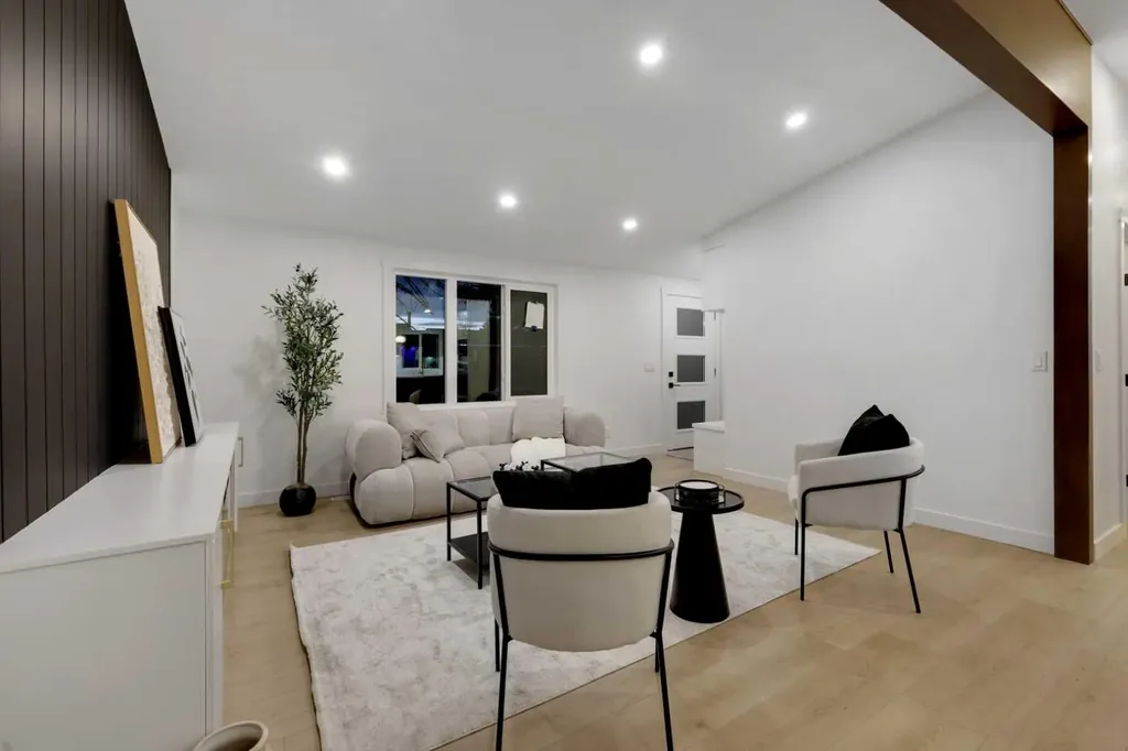 6316 Travois Crescent NW Calgary AB T2K 3S7