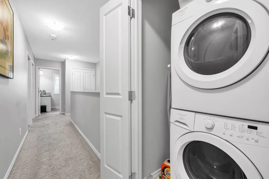 72 Legacy Mews SE Calgary AB T2X 0Y5