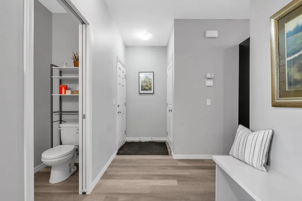 72 Legacy Mews SE Calgary AB T2X 0Y5