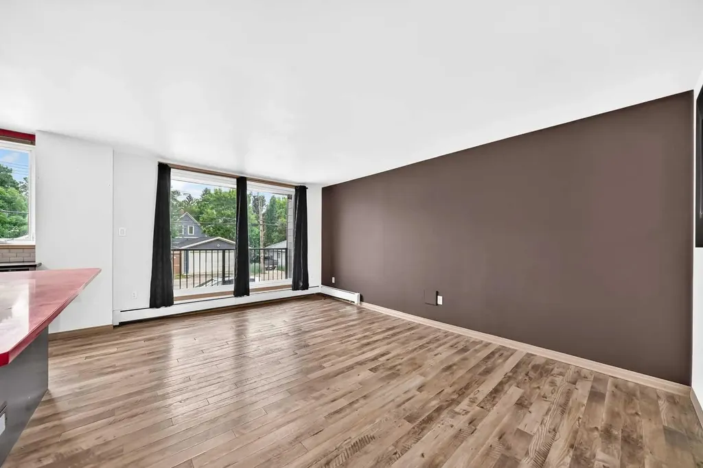 310 4 Avenue NE Calgary AB T2E0J3