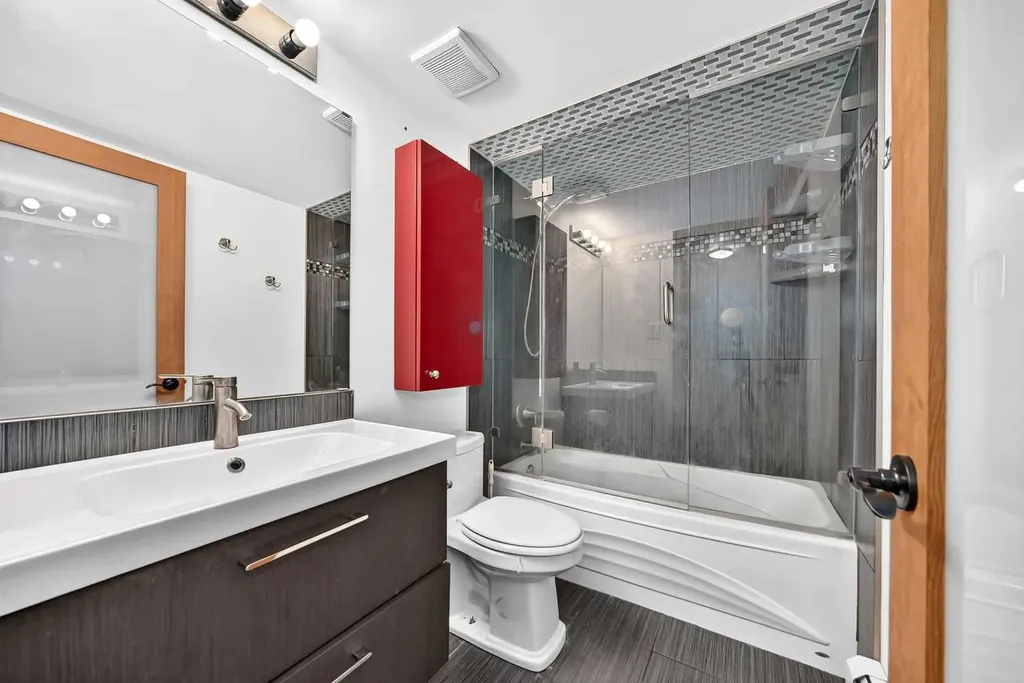 310 4 Avenue NE Calgary AB T2E0J3