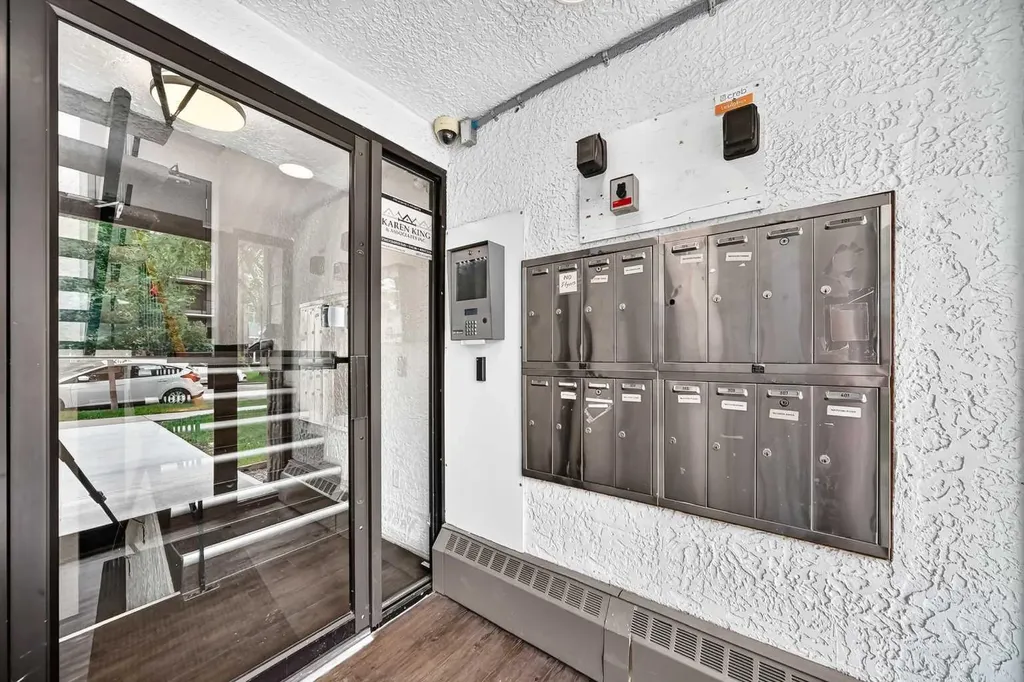 310 4 Avenue NE Calgary AB T2E0J3