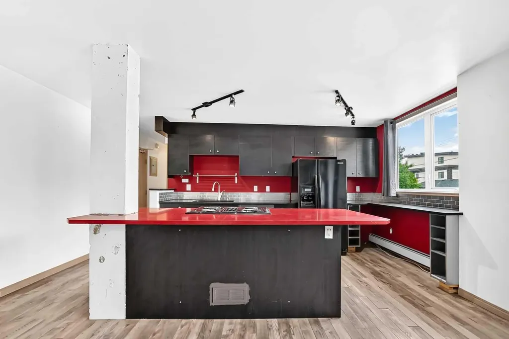 310 4 Avenue NE Calgary AB T2E0J3