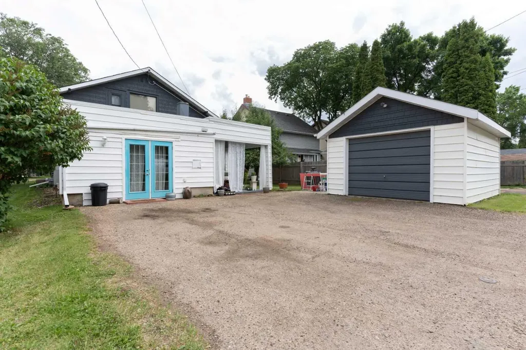 4714 48 Street Camrose AB T4V 1L3