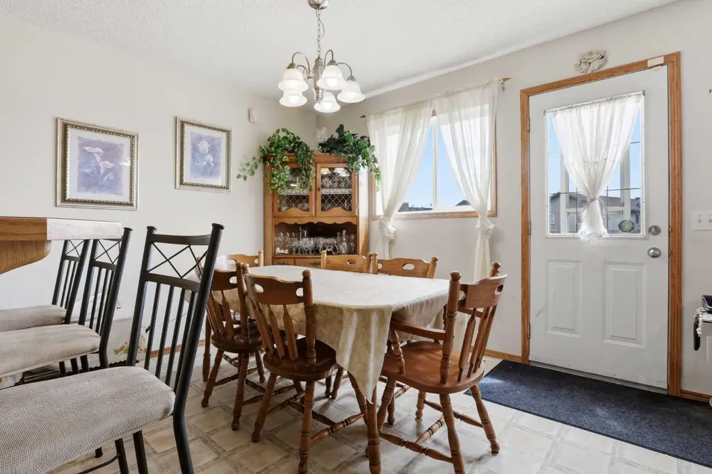 133 Taracove Place NE Calgary AB T3J 4R4