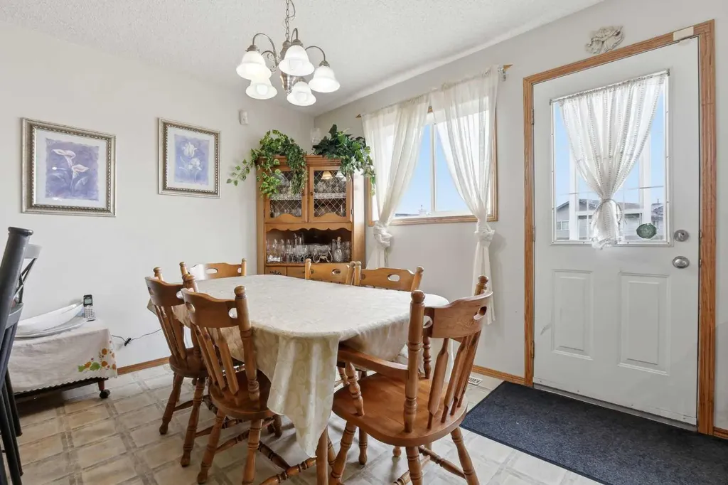 133 Taracove Place NE Calgary AB T3J 4R4