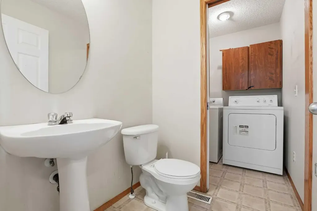 133 Taracove Place NE Calgary AB T3J 4R4