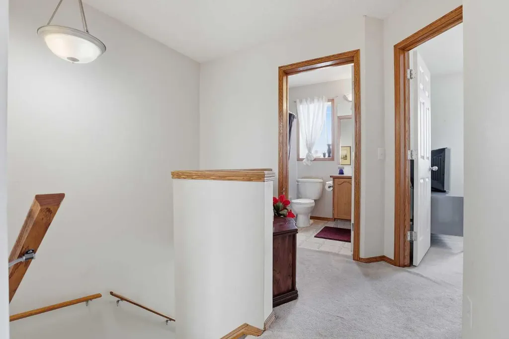 133 Taracove Place NE Calgary AB T3J 4R4