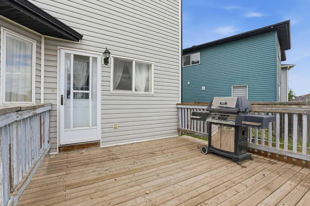 133 Taracove Place NE Calgary AB T3J 4R4