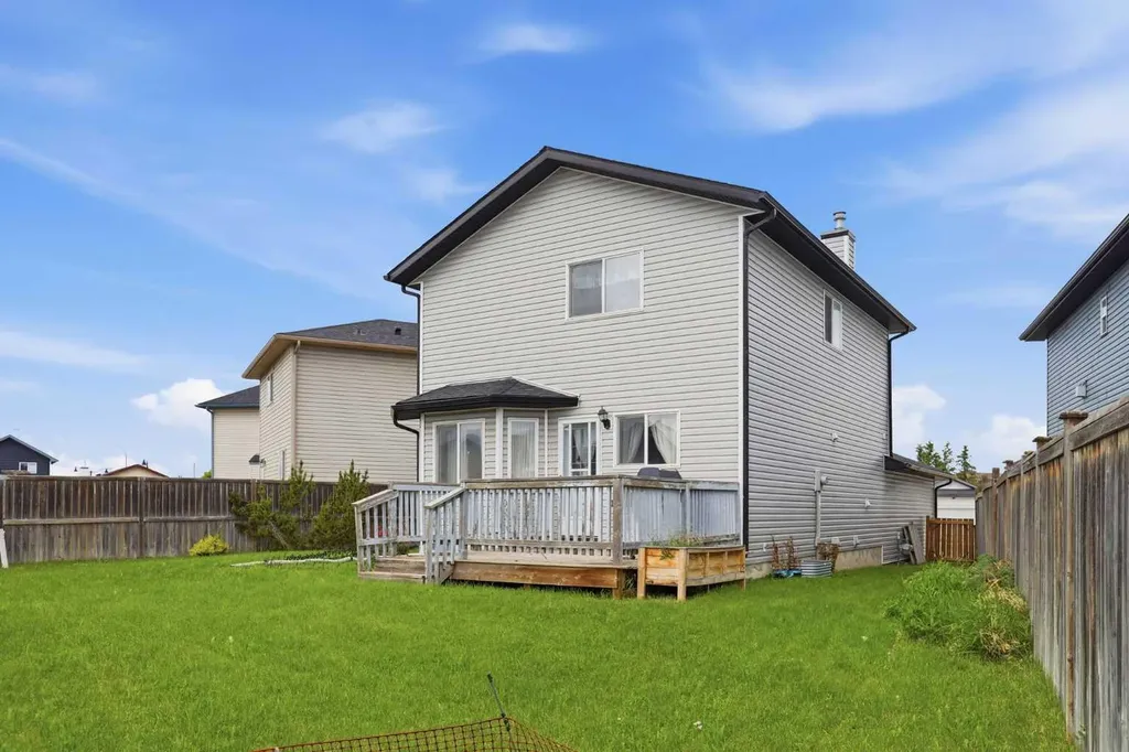 133 Taracove Place NE Calgary AB T3J 4R4