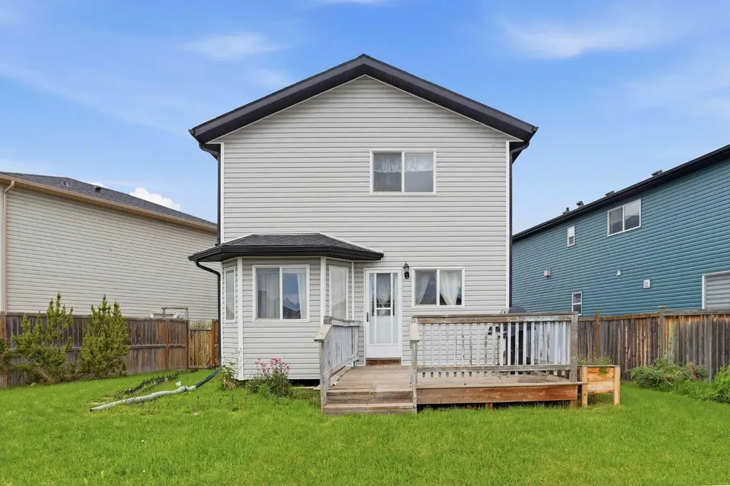 133 Taracove Place NE Calgary AB T3J 4R4