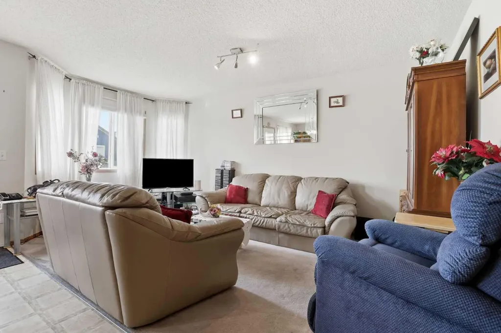 133 Taracove Place NE Calgary AB T3J 4R4