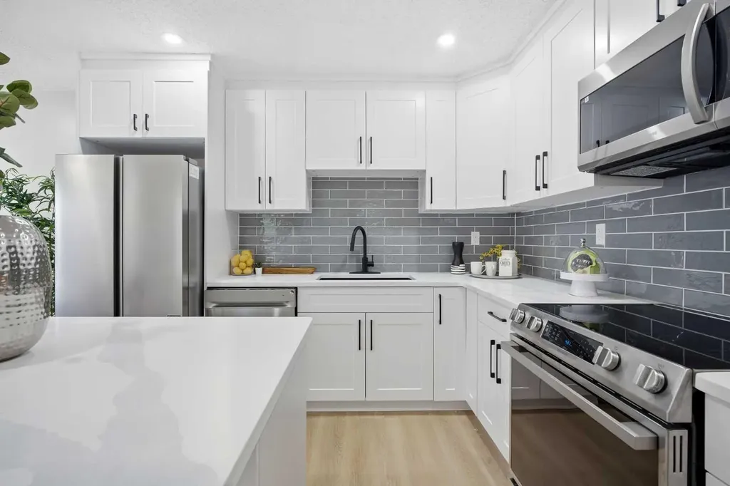 1060 Ranchview Road NW Calgary AB T3G 1R9