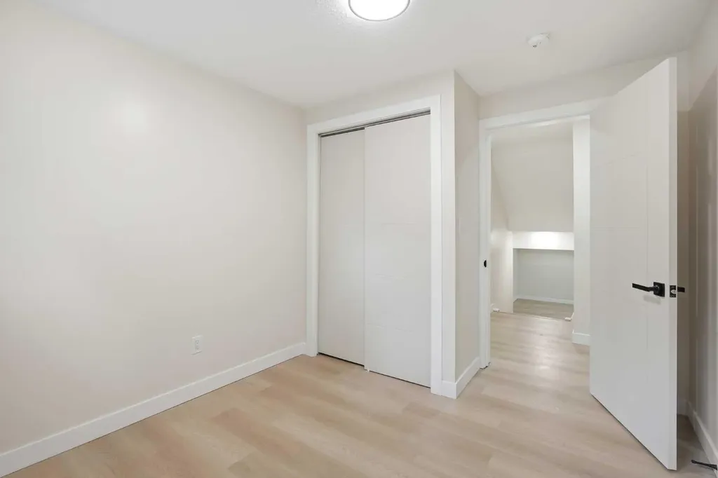 1060 Ranchview Road NW Calgary AB T3G 1R9