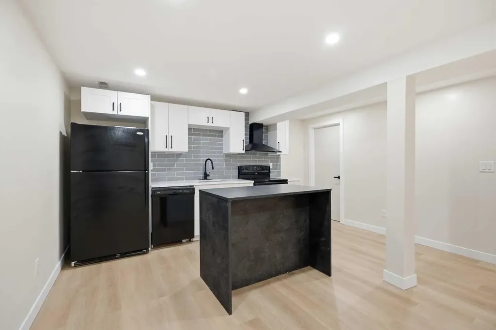 1060 Ranchview Road NW Calgary AB T3G 1R9