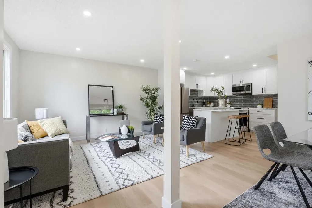 1060 Ranchview Road NW Calgary AB T3G 1R9