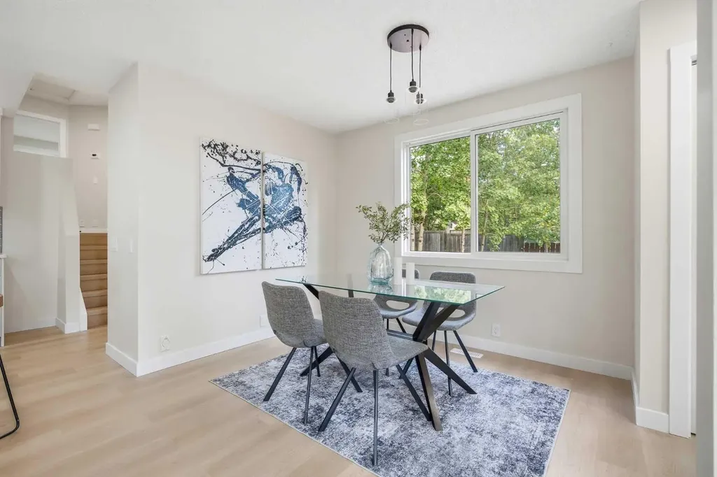 1060 Ranchview Road NW Calgary AB T3G 1R9
