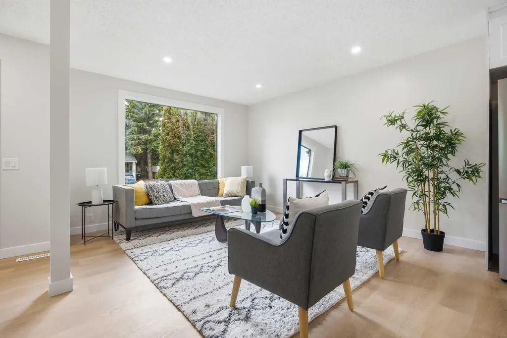 1060 Ranchview Road NW Calgary AB T3G 1R9