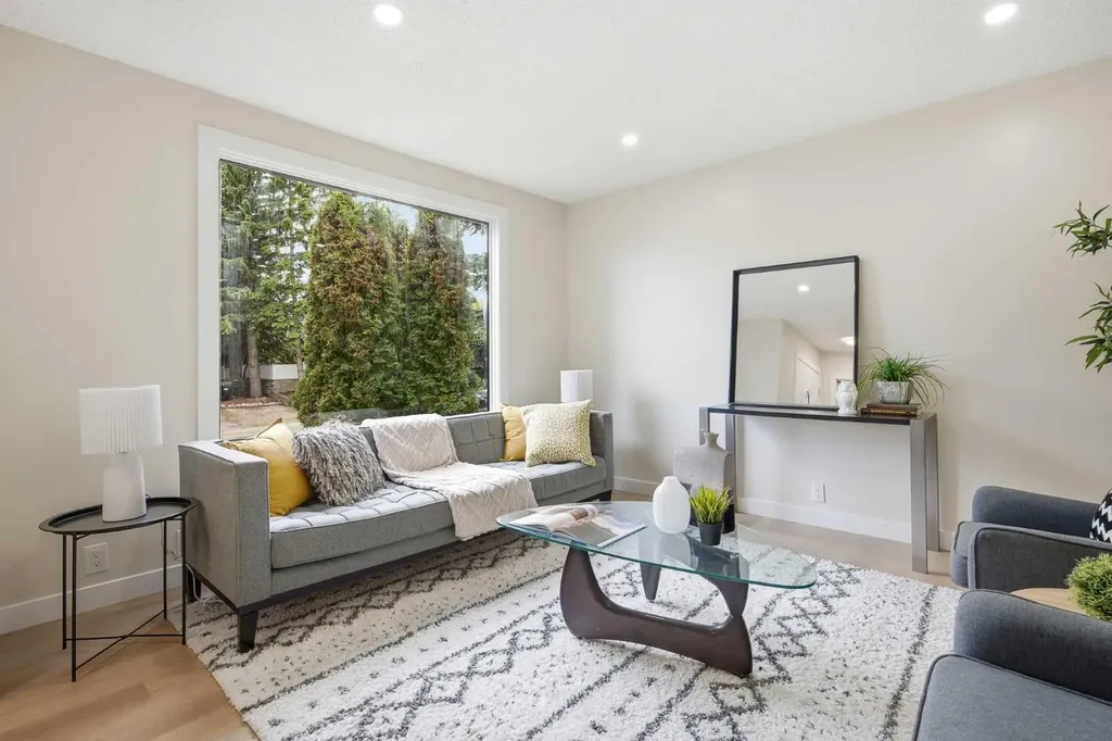 1060 Ranchview Road NW Calgary AB T3G 1R9