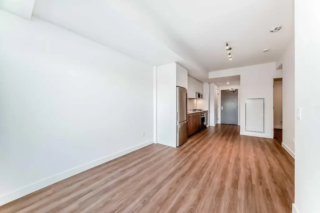 730 2 Avenue SW Calgary AB T2P 1R8