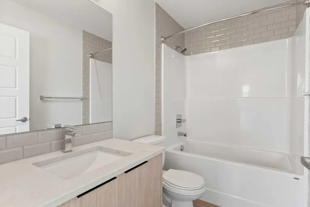 19489 Main Street SE Calgary AB T3M3J3