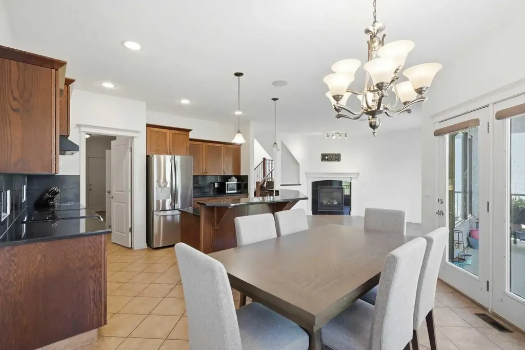 127 Hampstead Road NW Calgary AB T3A6G5