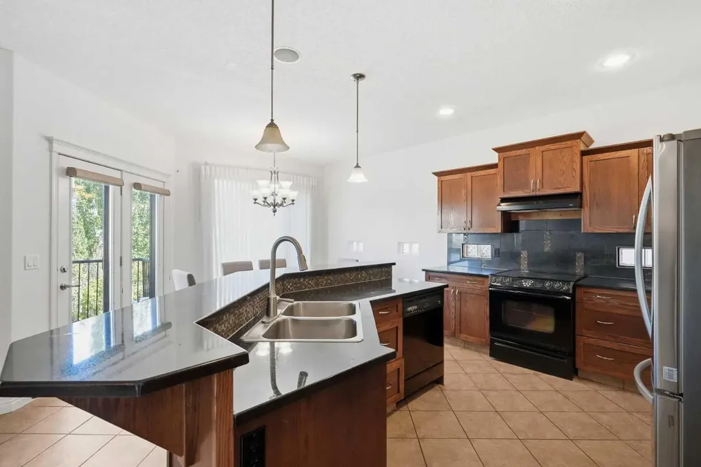 127 Hampstead Road NW Calgary AB T3A6G5