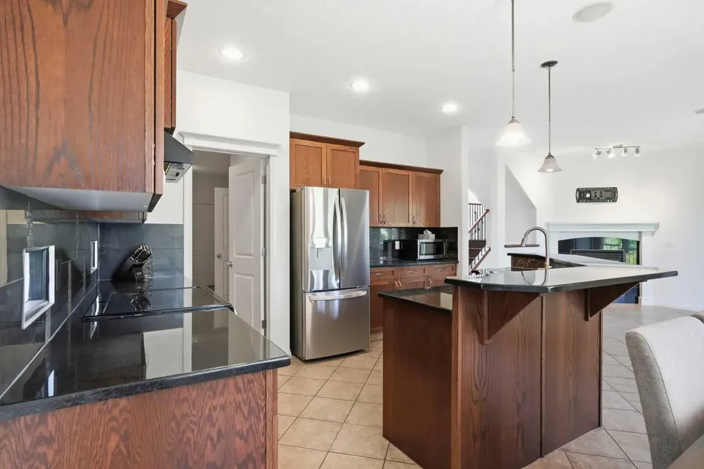 127 Hampstead Road NW Calgary AB T3A6G5