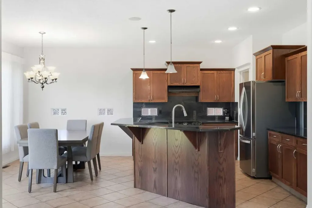 127 Hampstead Road NW Calgary AB T3A6G5
