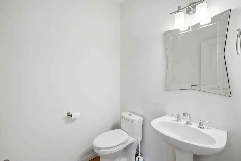127 Hampstead Road NW Calgary AB T3A6G5
