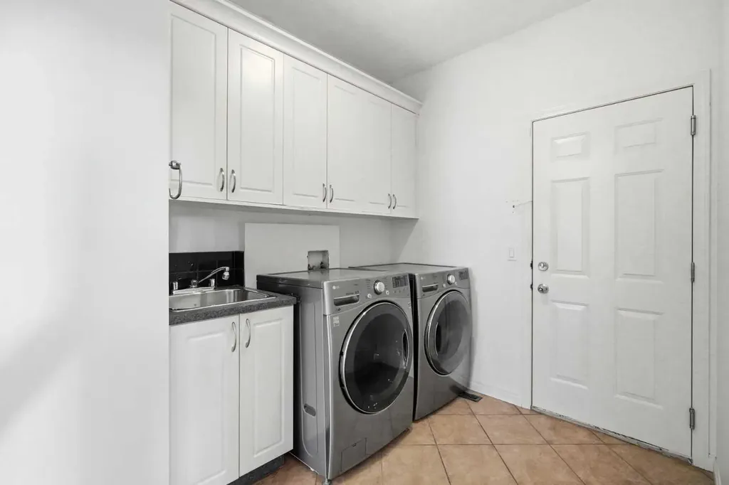 127 Hampstead Road NW Calgary AB T3A6G5