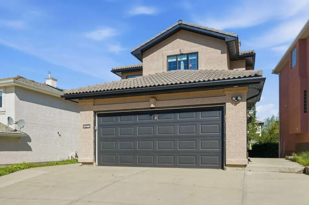 127 Hampstead Road NW Calgary AB T3A6G5