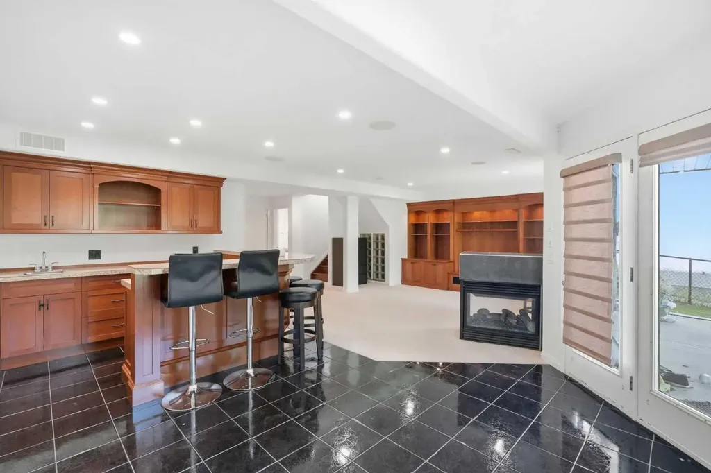 127 Hampstead Road NW Calgary AB T3A6G5