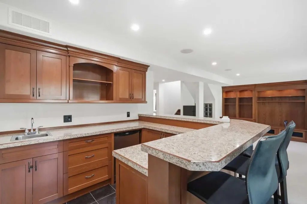 127 Hampstead Road NW Calgary AB T3A6G5