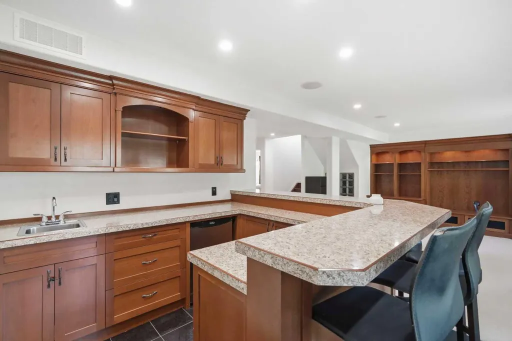 127 Hampstead Road NW Calgary AB T3A6G5