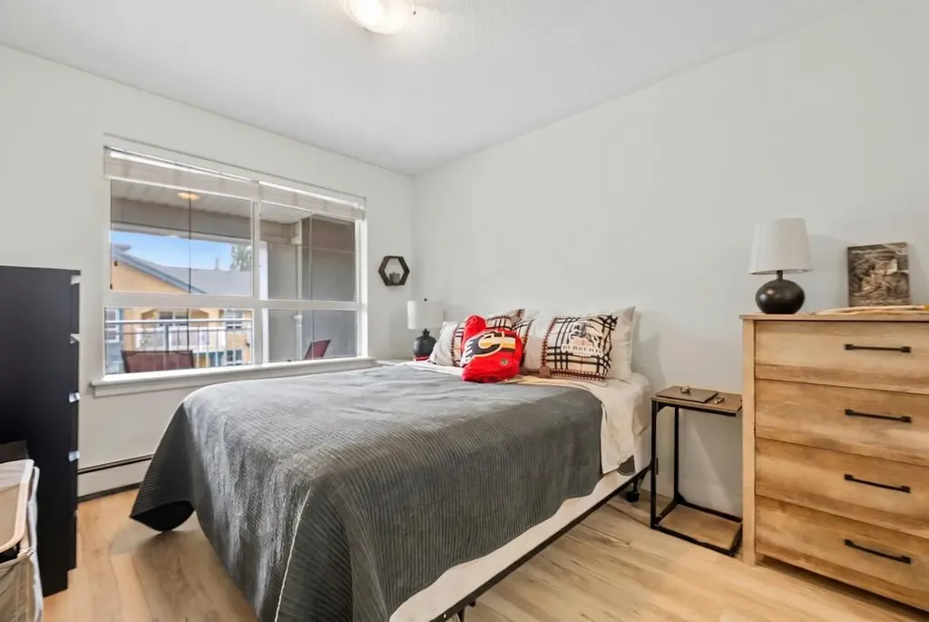35 Richard Court SW Calgary AB T3E 7N9