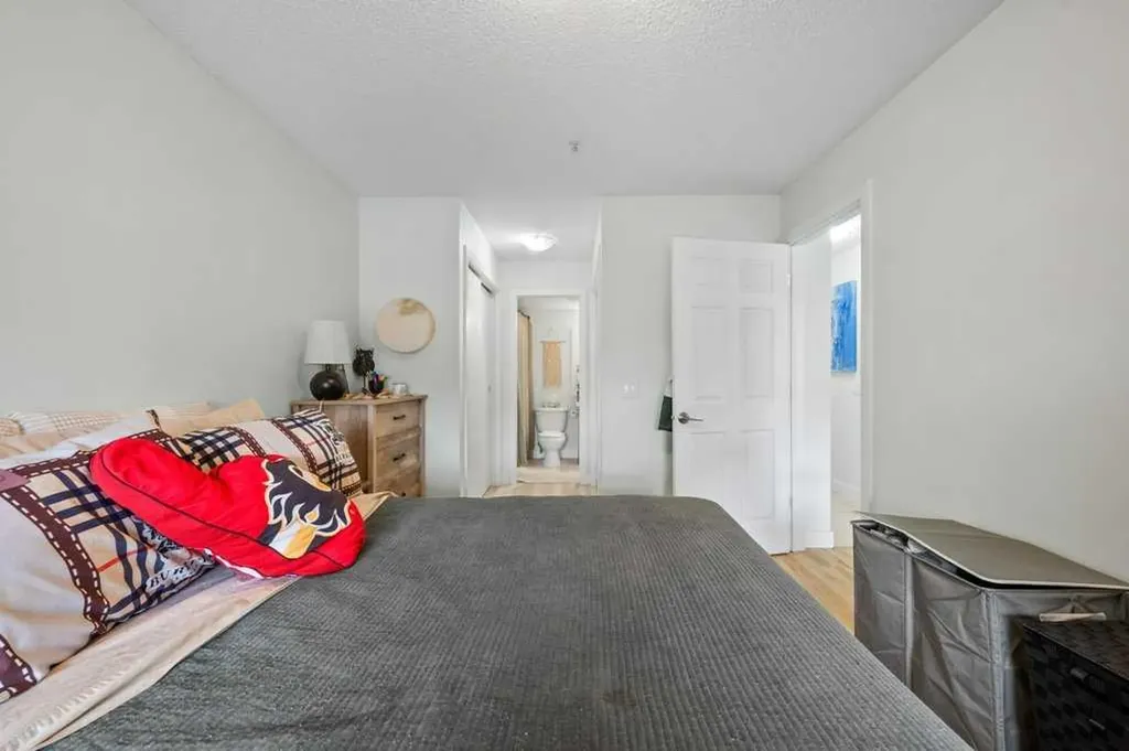 35 Richard Court SW Calgary AB T3E 7N9