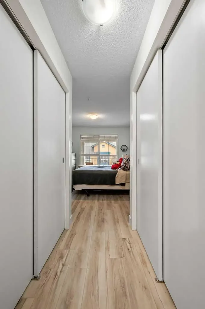 35 Richard Court SW Calgary AB T3E 7N9