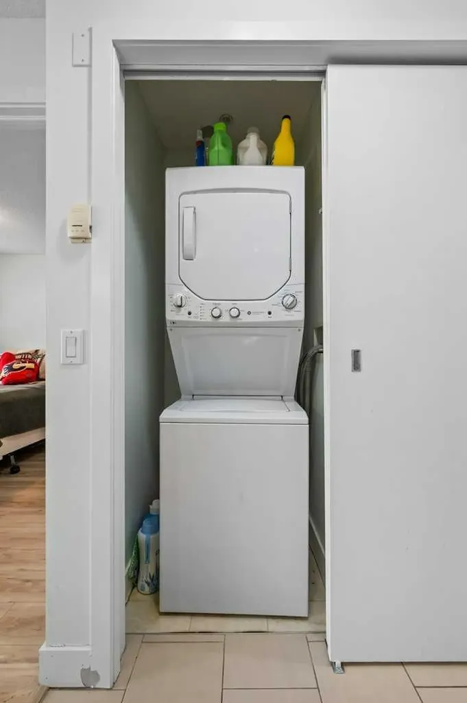 35 Richard Court SW Calgary AB T3E 7N9