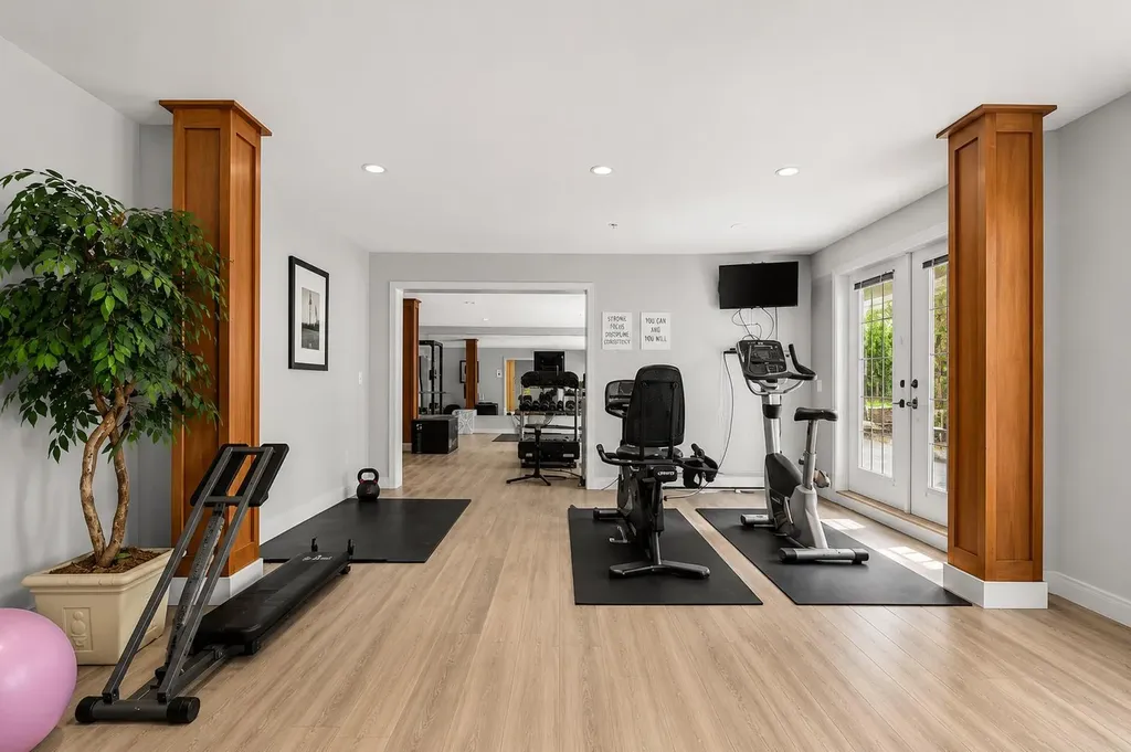 35 Richard Court SW Calgary AB T3E 7N9