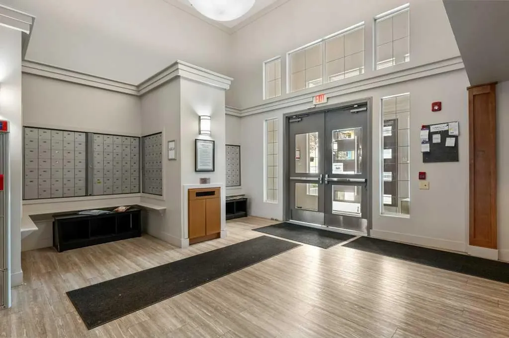 35 Richard Court SW Calgary AB T3E 7N9