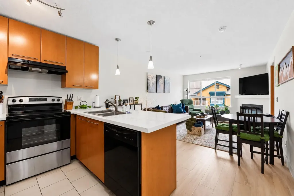 35 Richard Court SW Calgary AB T3E 7N9