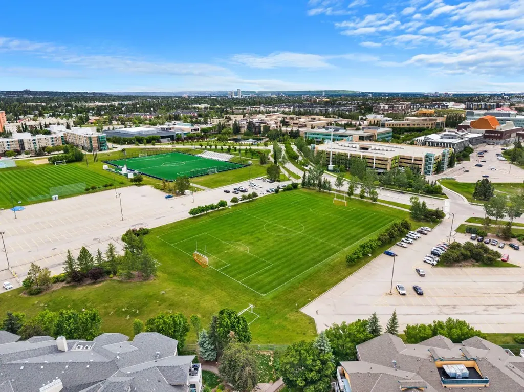 35 Richard Court SW Calgary AB T3E 7N9