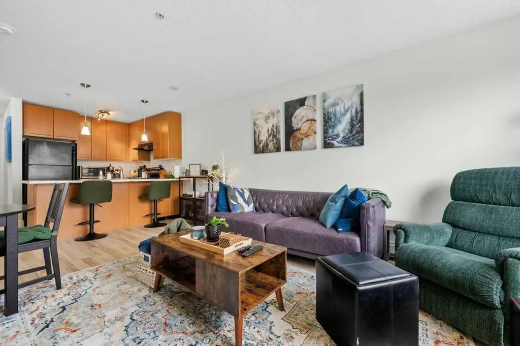 35 Richard Court SW Calgary AB T3E 7N9