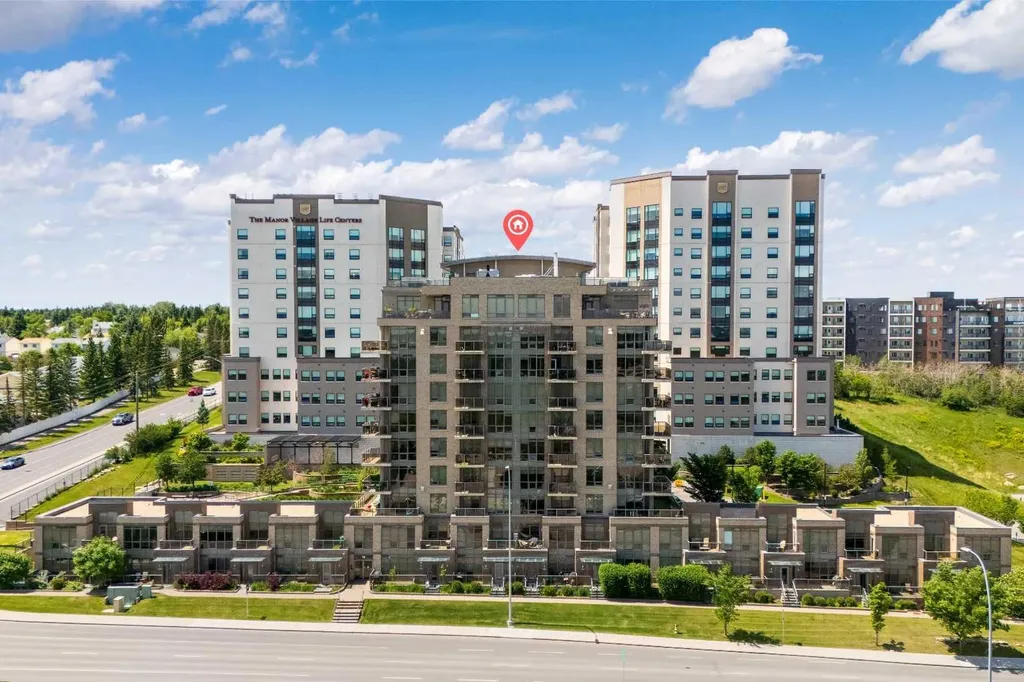 10 Shawnee Hill SW Calgary AB T2Y 0K5