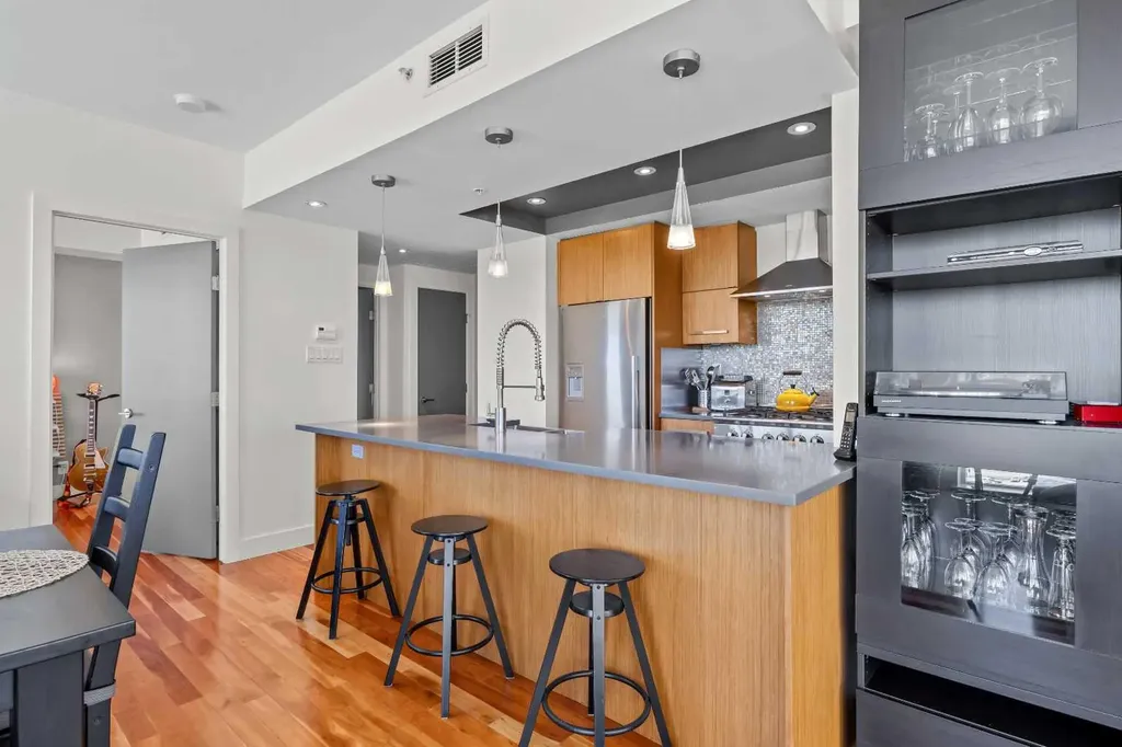10 Shawnee Hill SW Calgary AB T2Y 0K5