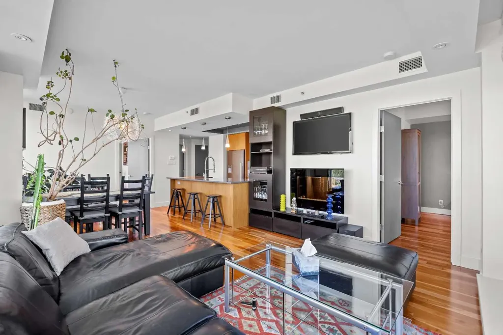 10 Shawnee Hill SW Calgary AB T2Y 0K5