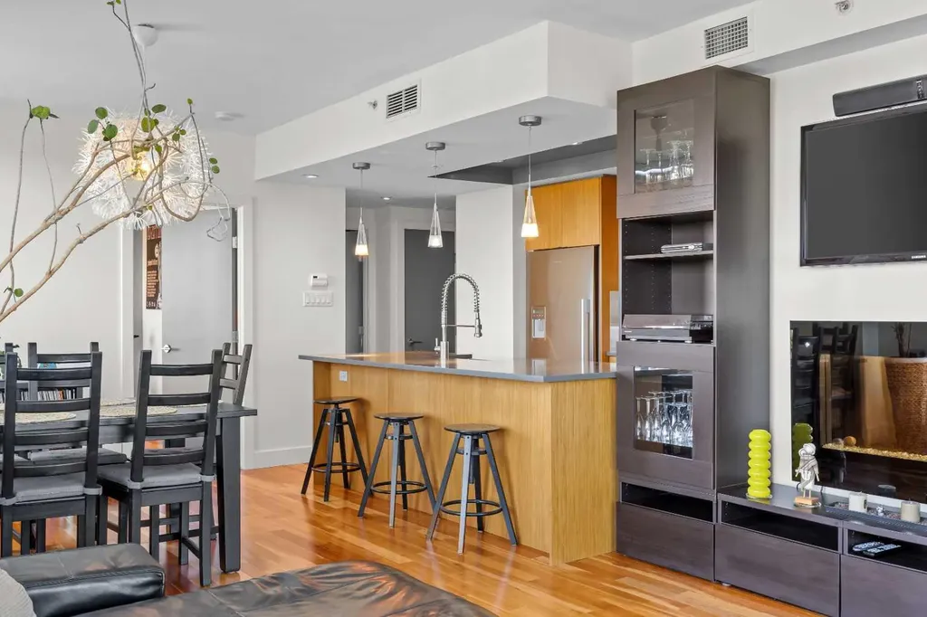 10 Shawnee Hill SW Calgary AB T2Y 0K5