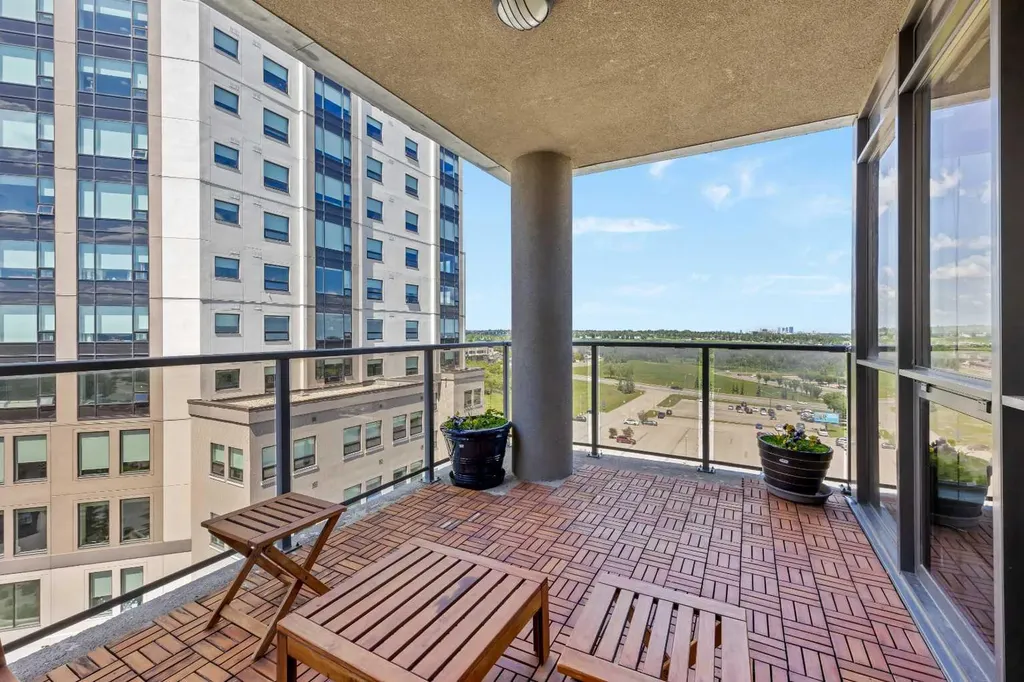 10 Shawnee Hill SW Calgary AB T2Y 0K5